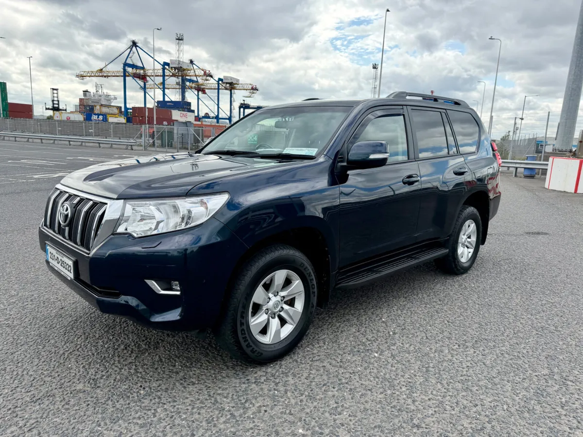 2023 Toyota Landcruiser Auto - Image 2