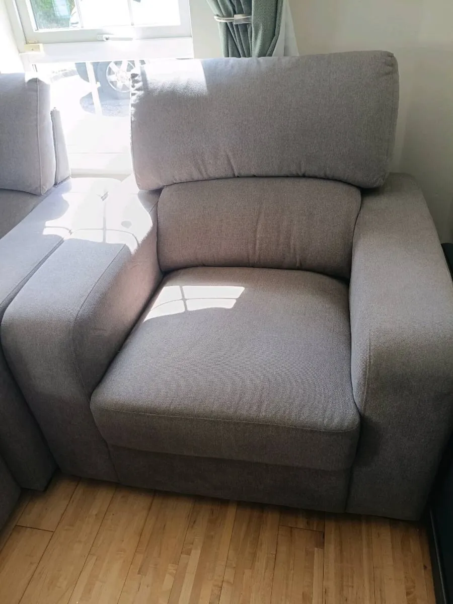 Sofa and armchairs - Image 2