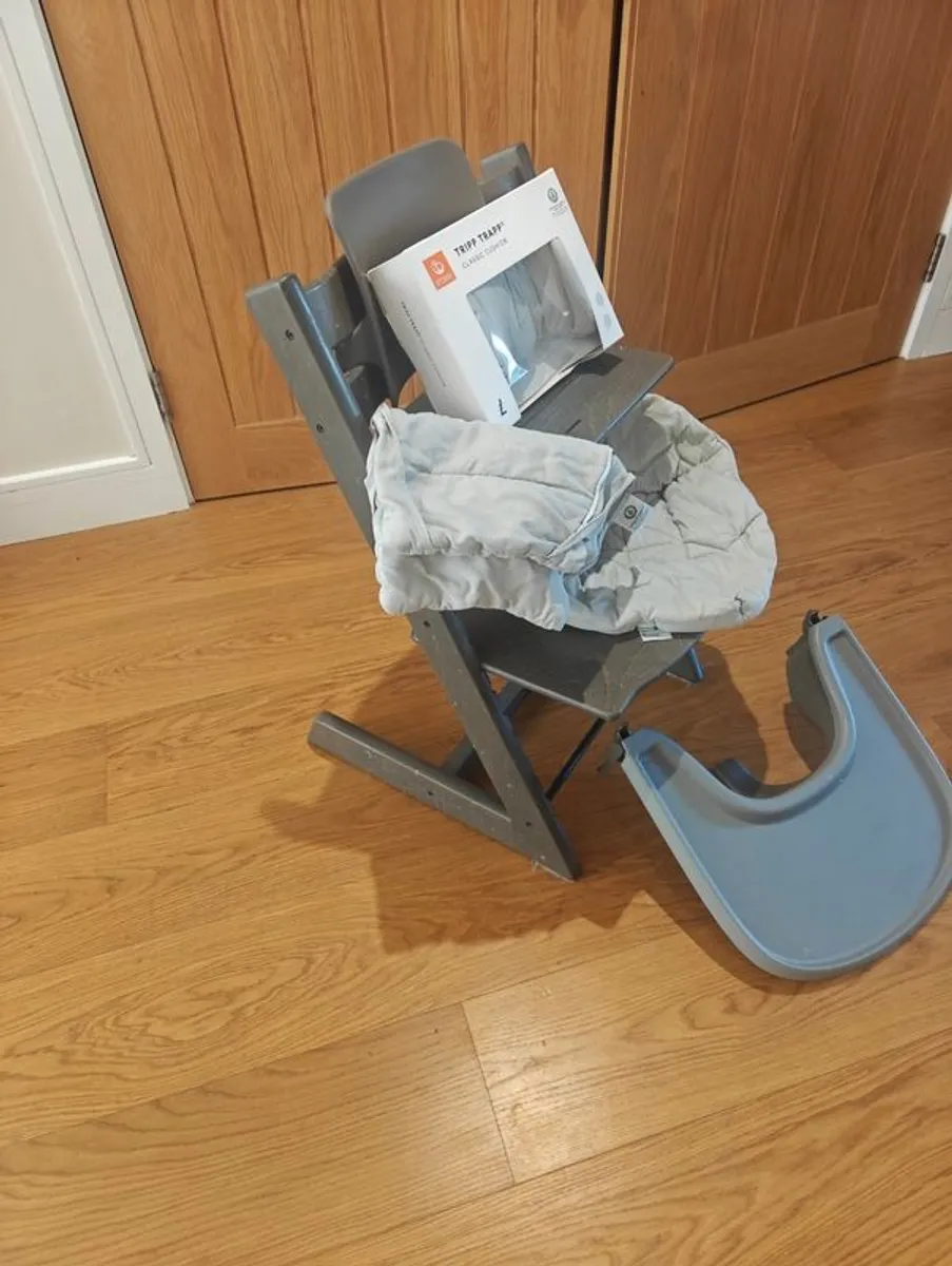 Stokke Tripp Trapp Chair with Tray and Cushion - Image 2