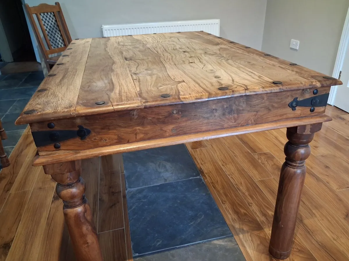 Dining table and 6 chairs - Image 3