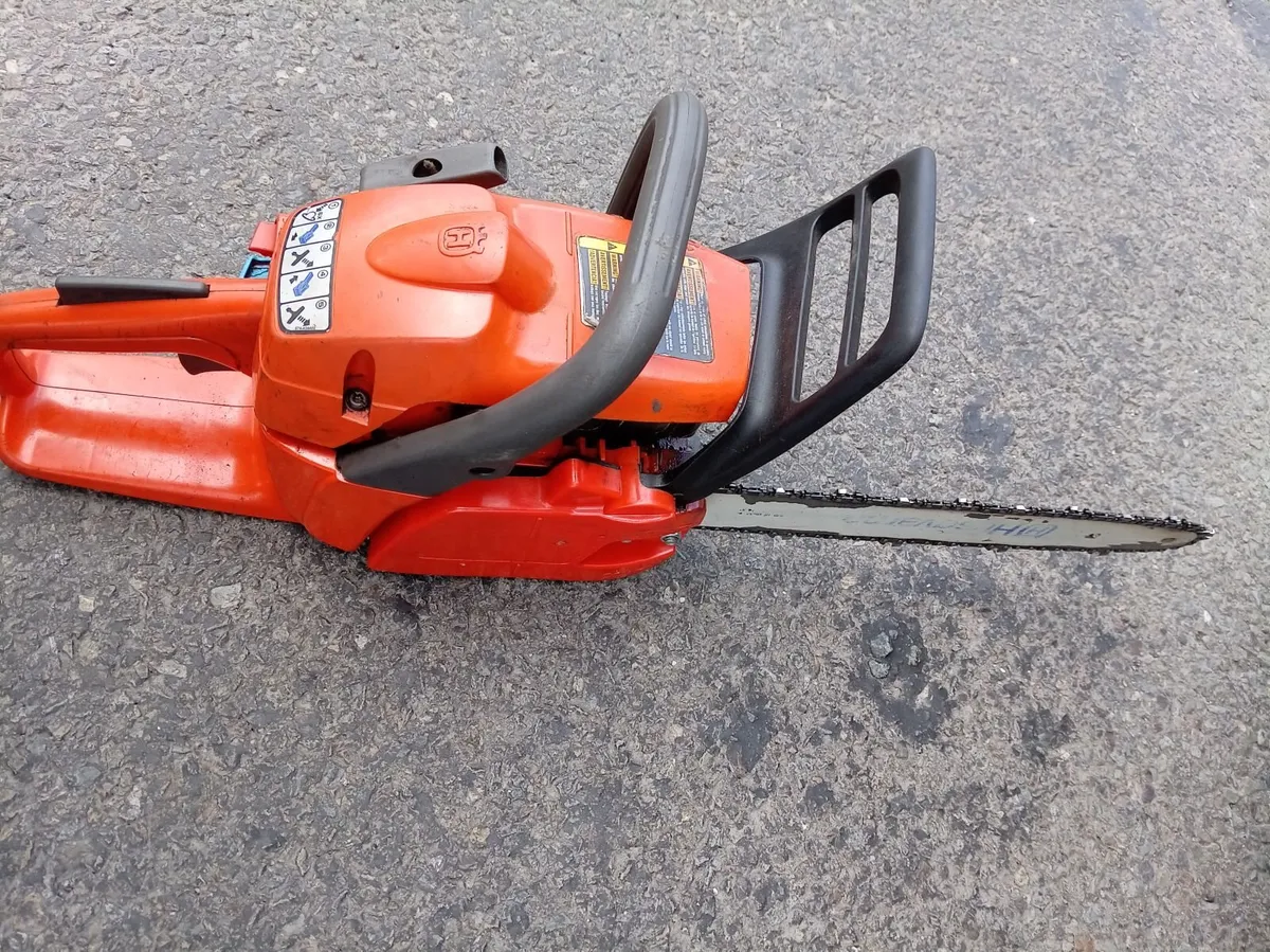 Chainsaws and  car trailer - Image 3