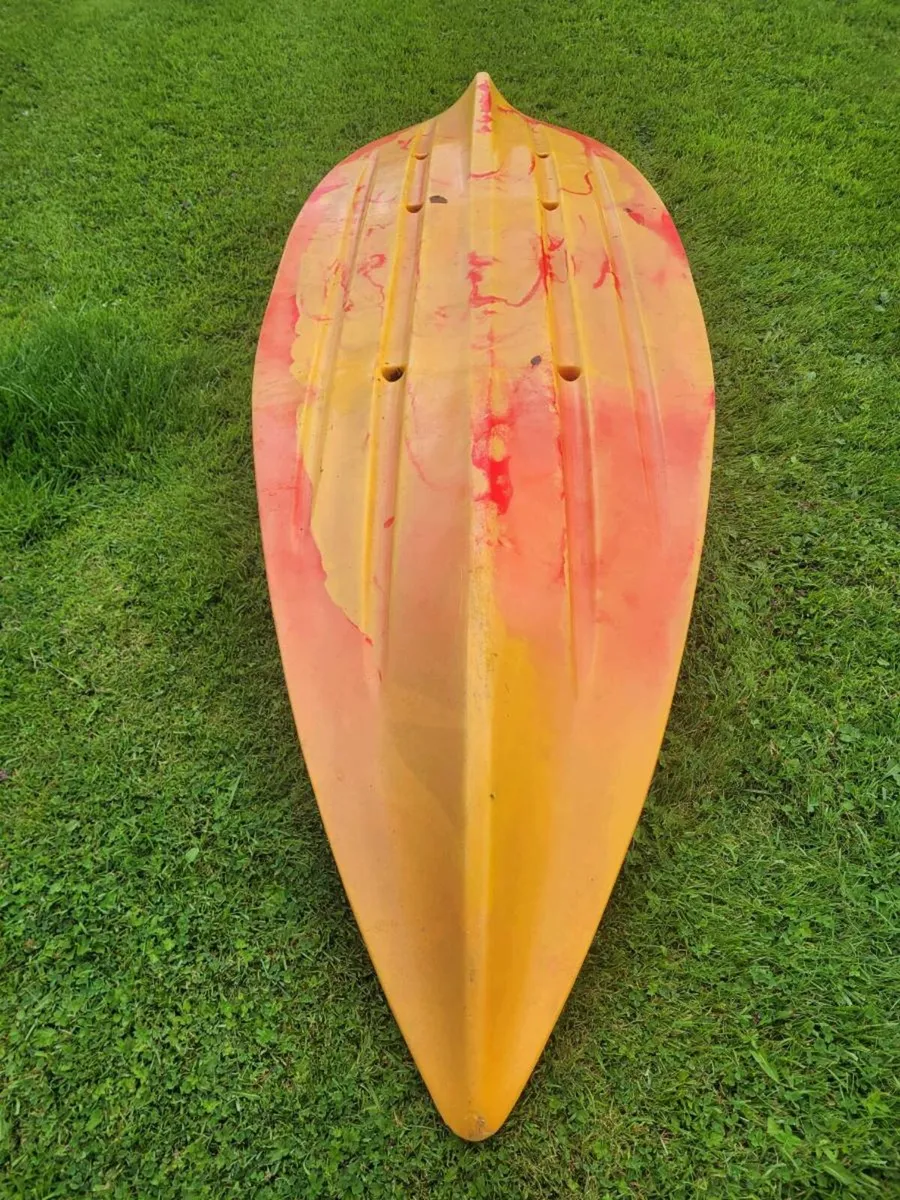 Kayaks and accessories - Image 2