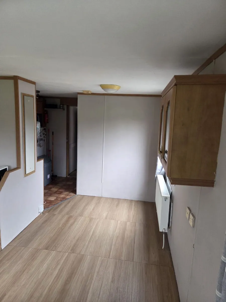 Mobile Home - Image 3