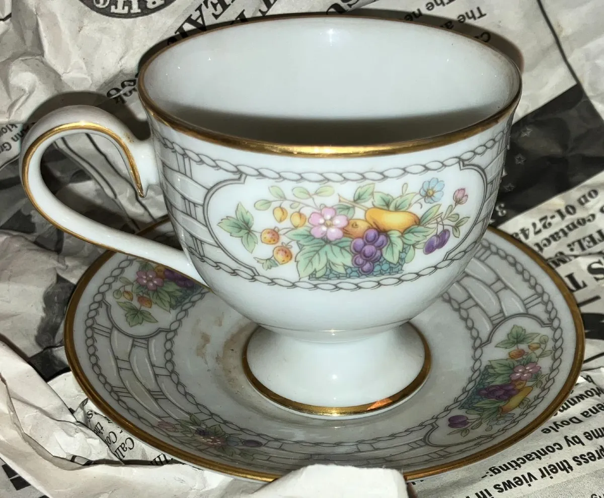 Mini Saucer and Cup - Image 1
