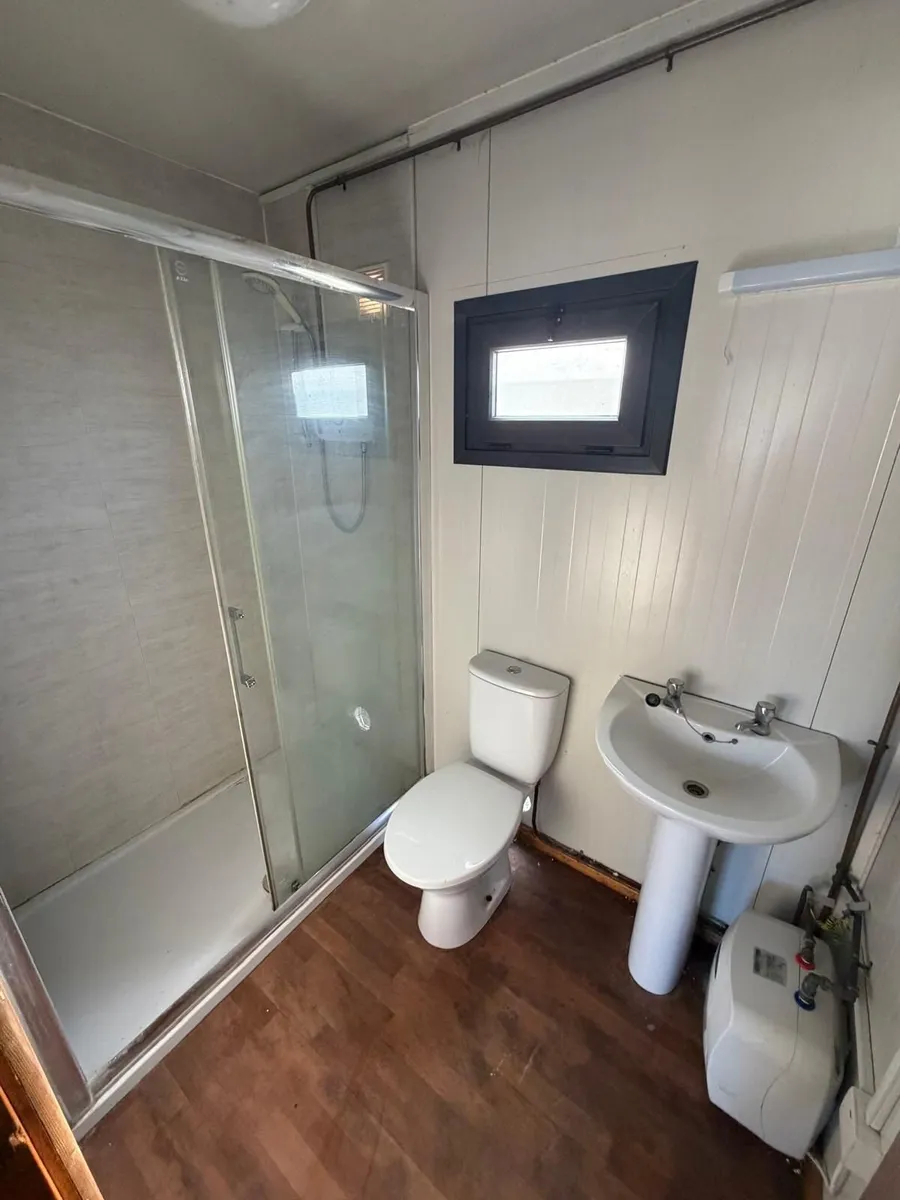 Bedroom + Bathroom unit - 6m x 2.3m - Image 4