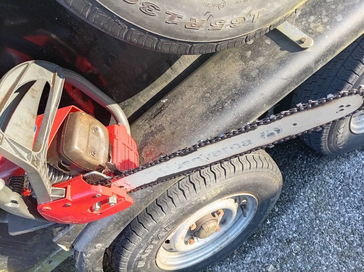Chainsaws and  car trailer - Image 4