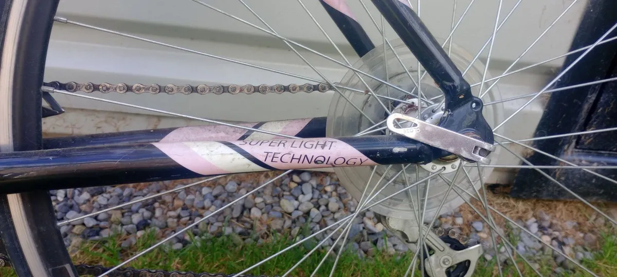 Ladies racing bike - Image 1