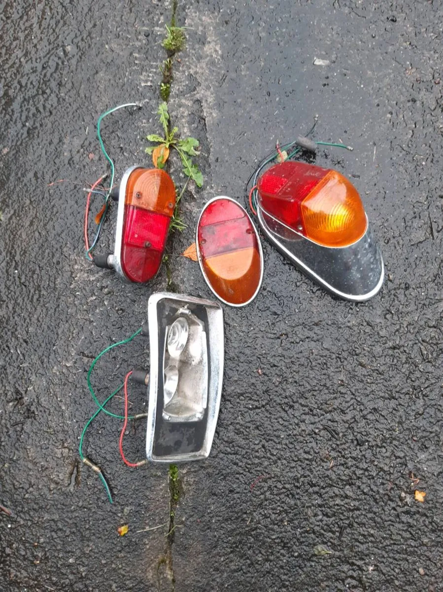 Classic Car Lights - Image 1