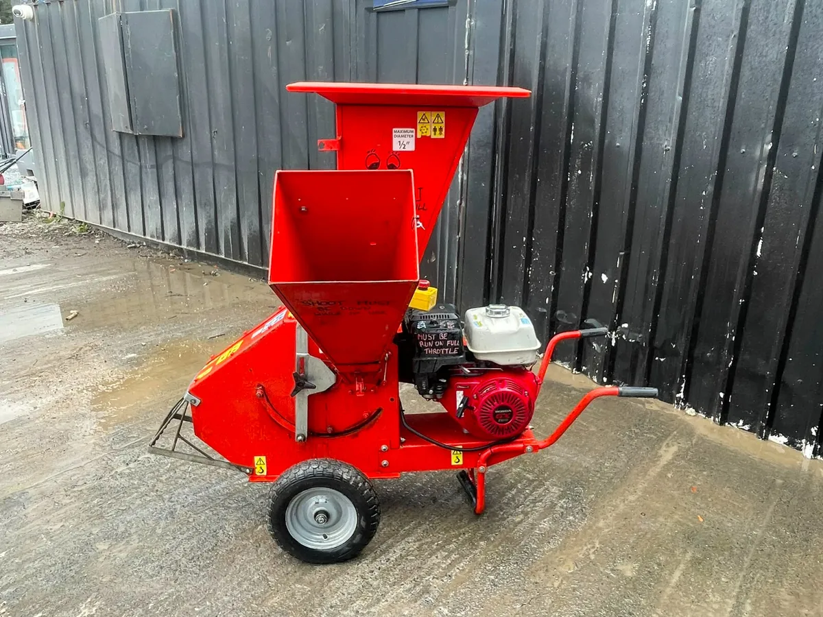 4" Camon Petrol Wood Chipper - Image 4