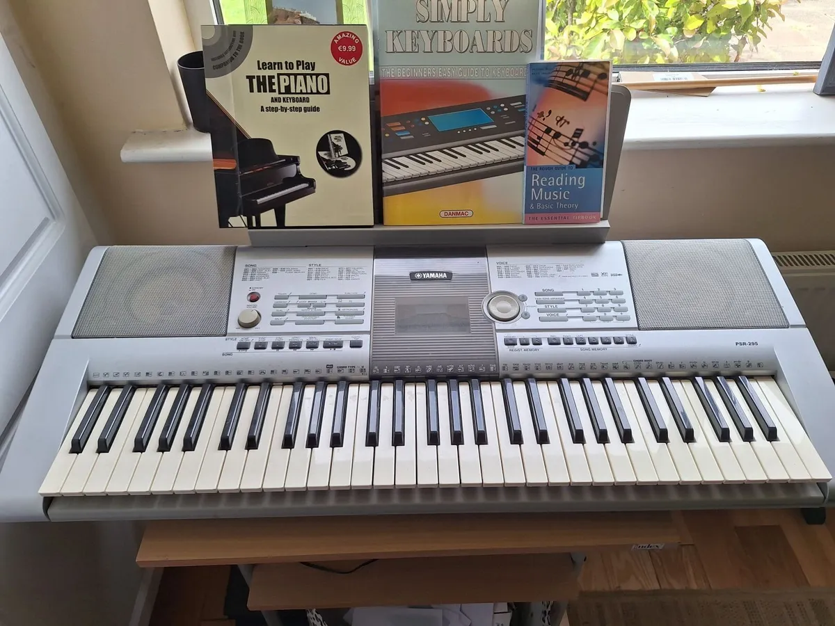 Yamaha Keyboard - Image 1