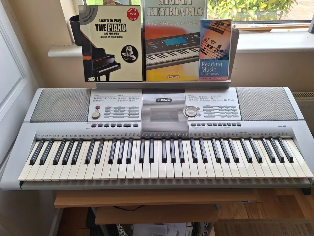 Yamaha Keyboard - Image 2