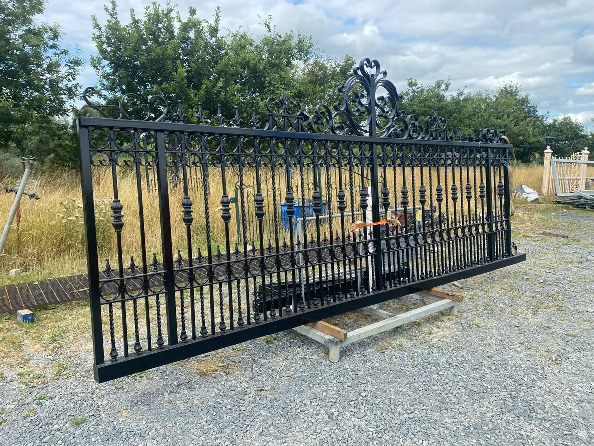Wrought iron sliding gate - Image 1