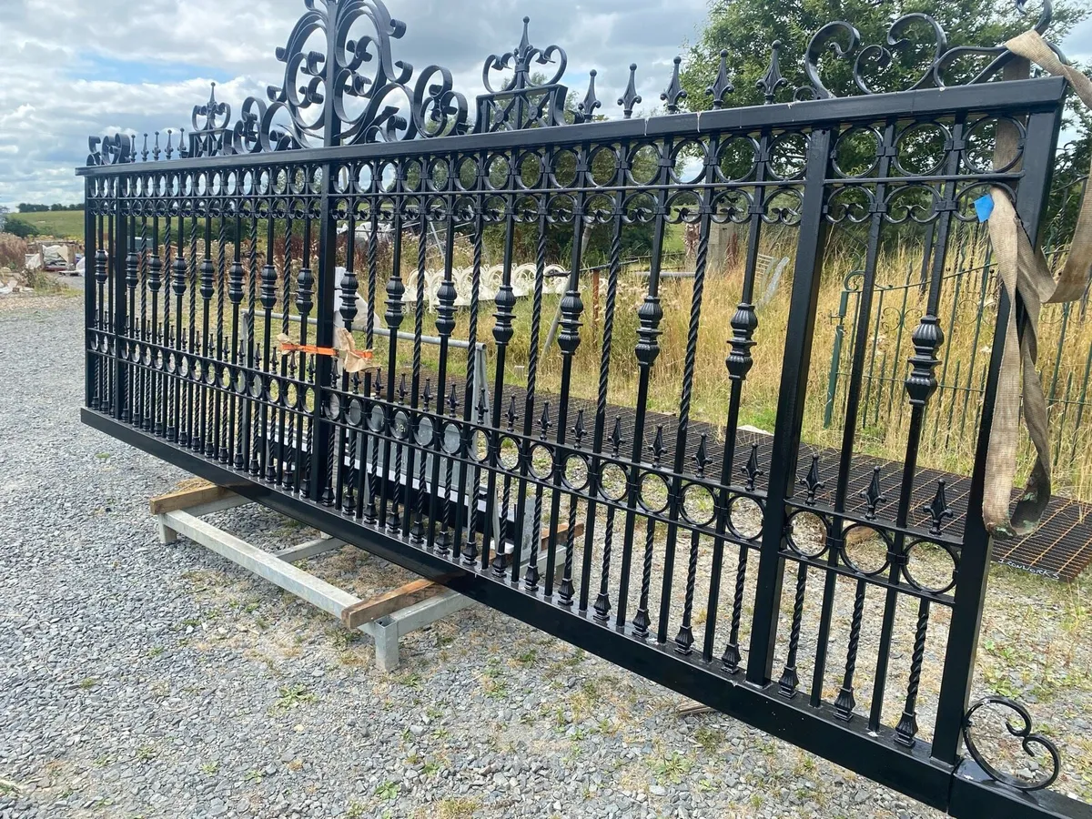 Wrought iron sliding gate - Image 4