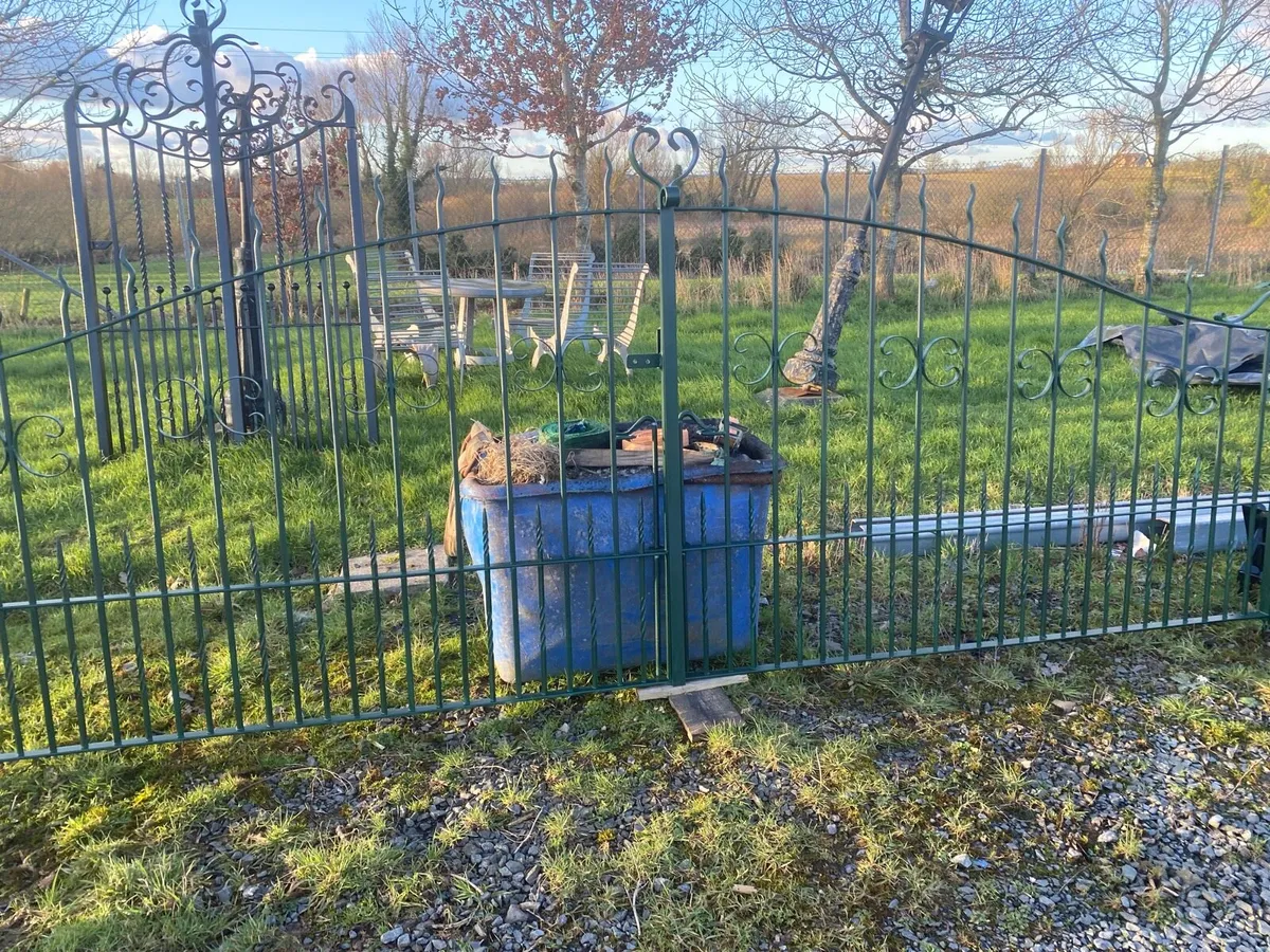 Gates - Image 3