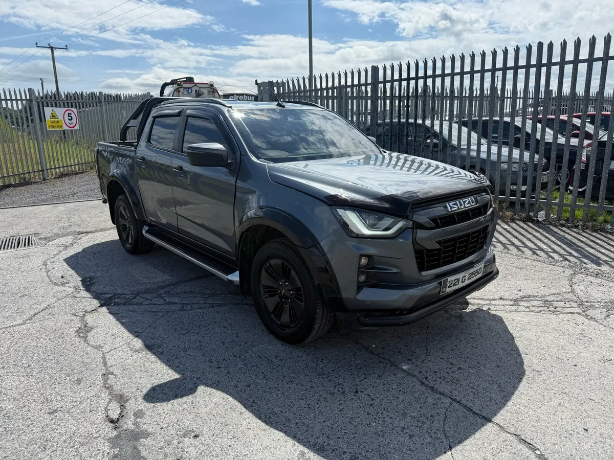 22 Izuzu Dmax 1.9d DAMAGE REPAIRABLE - Image 1