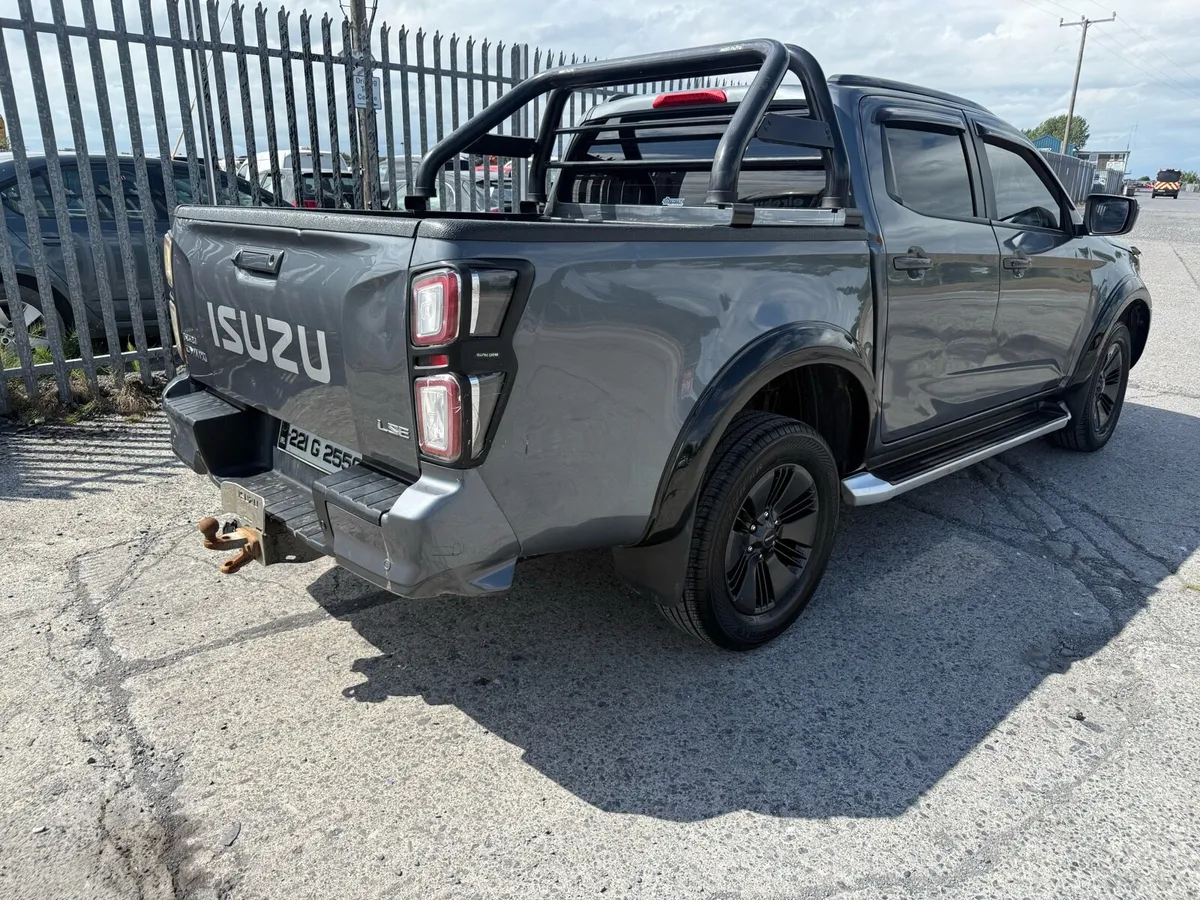 22 Izuzu Dmax 1.9d DAMAGE REPAIRABLE - Image 4