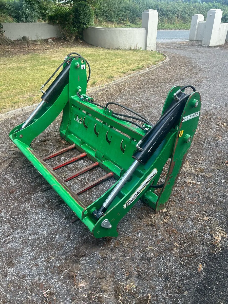 Cashels Bale Shear - Image 1