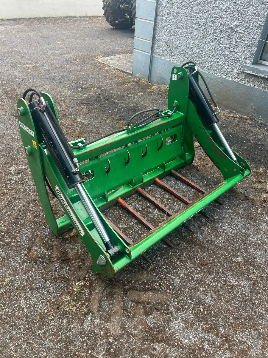 Cashels Bale Shear - Image 2