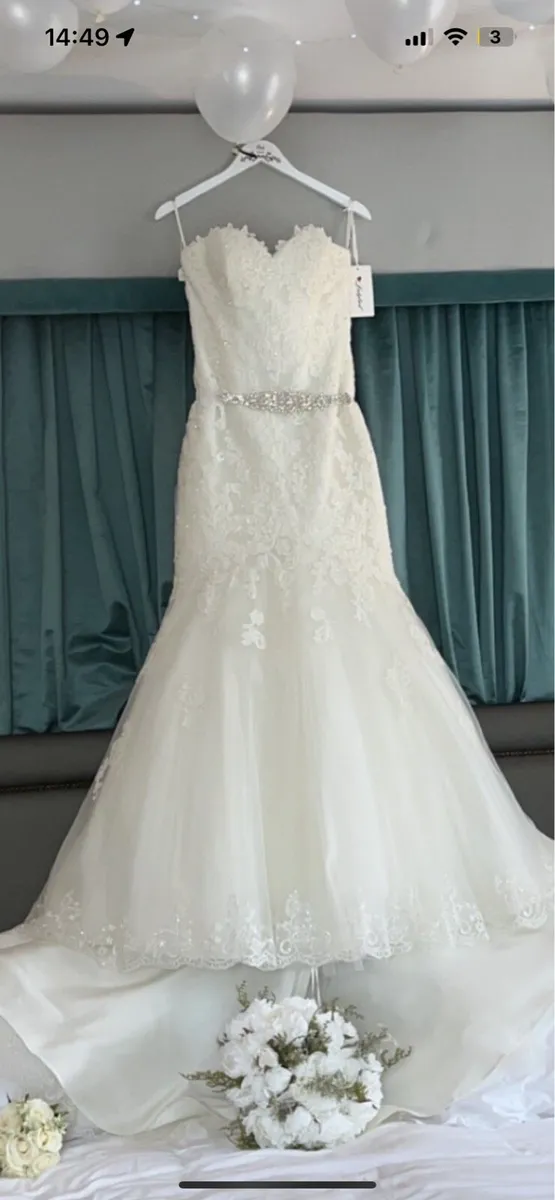Wedding dress - Image 2