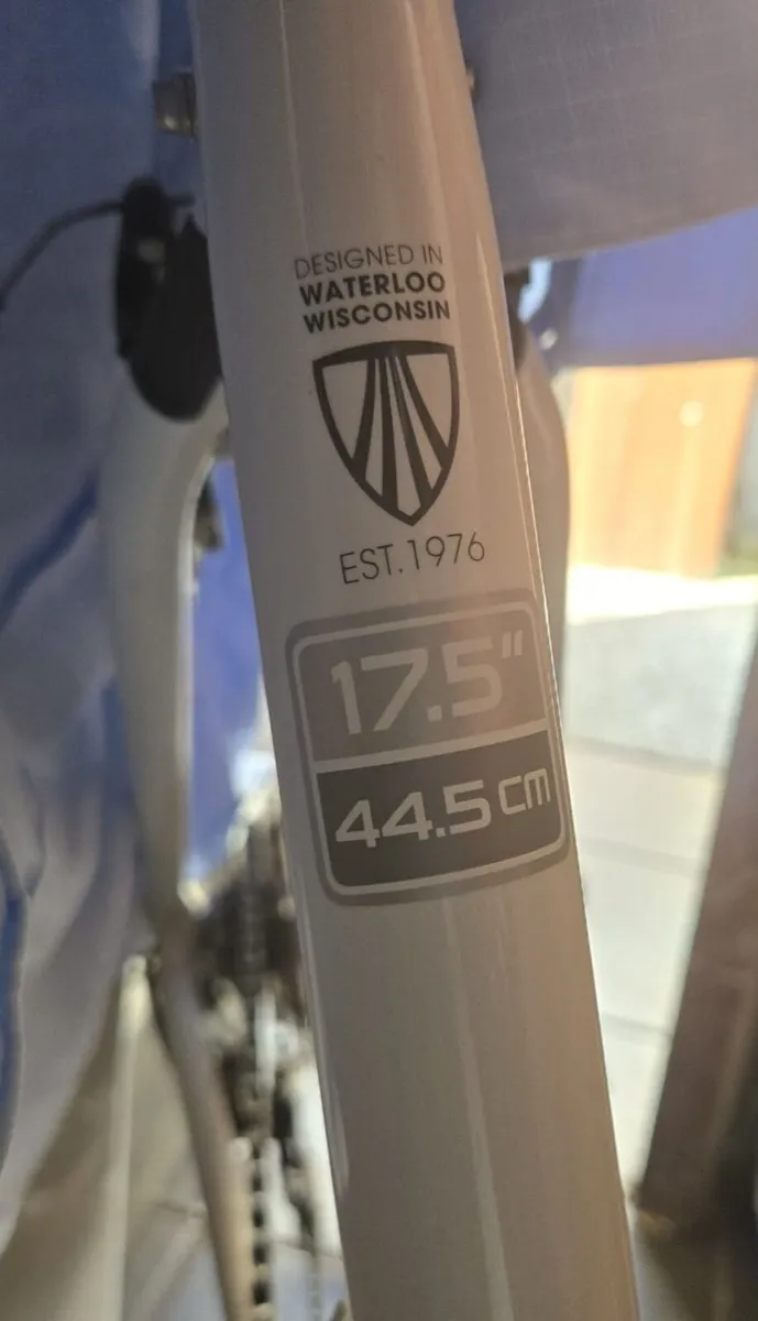 Trek FX Hybrid Bike - Image 2