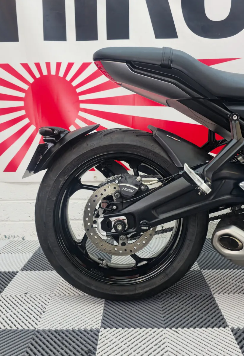 2023 Triumph Trident 660 - Image 4