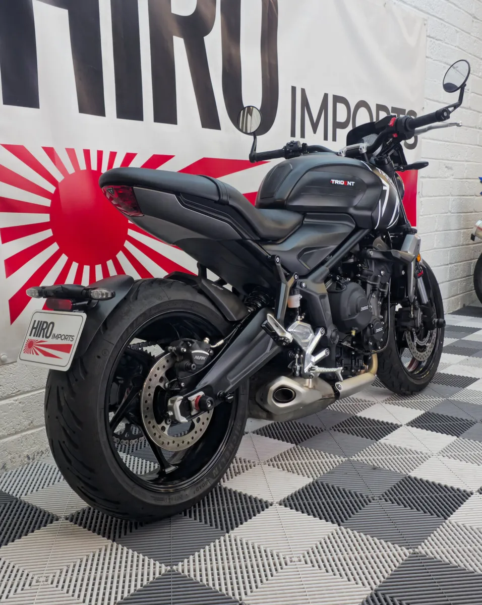 2023 Triumph Trident 660 - Image 3
