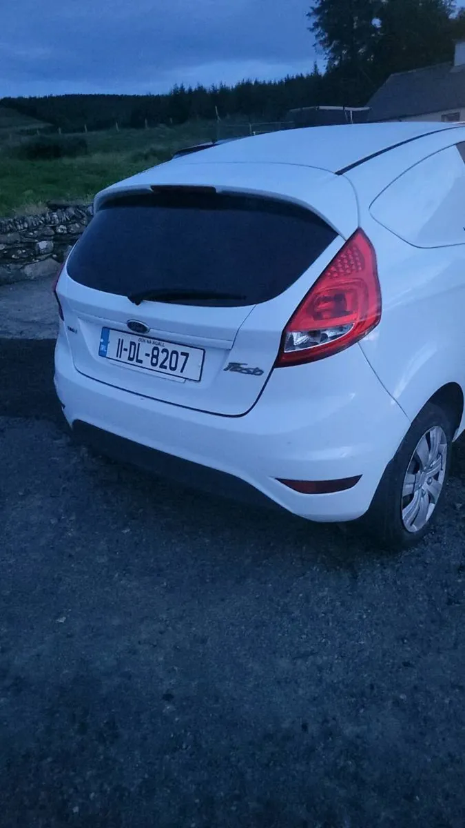 Ford fiesta van - Image 4