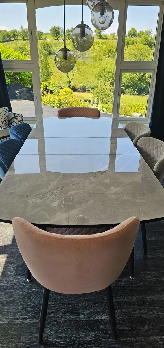 Dining room table and chairs - Image 2