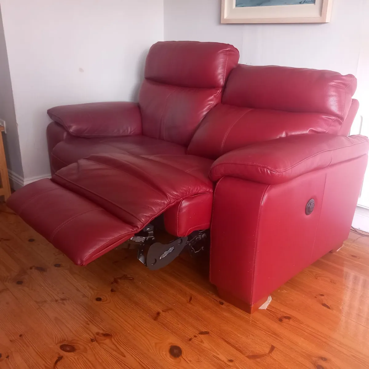 Leather recliners. - Image 3