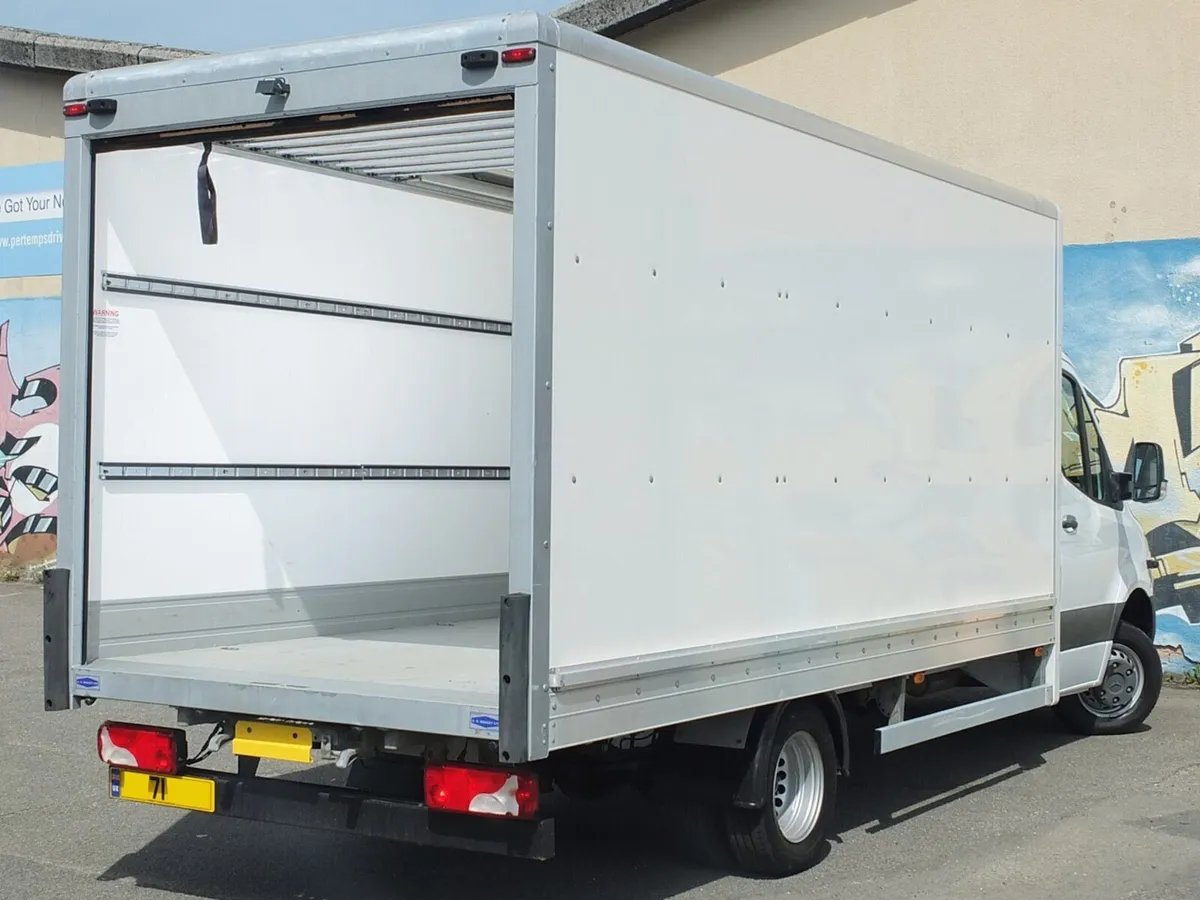 2022 Mercedes-Benz Sprinter Luton Box Van - Image 2