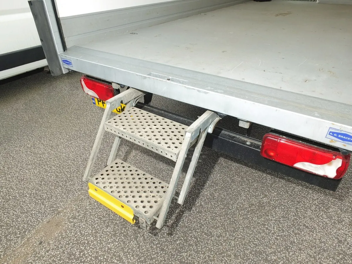 2022 Mercedes-Benz Sprinter Luton Box Van - Image 4