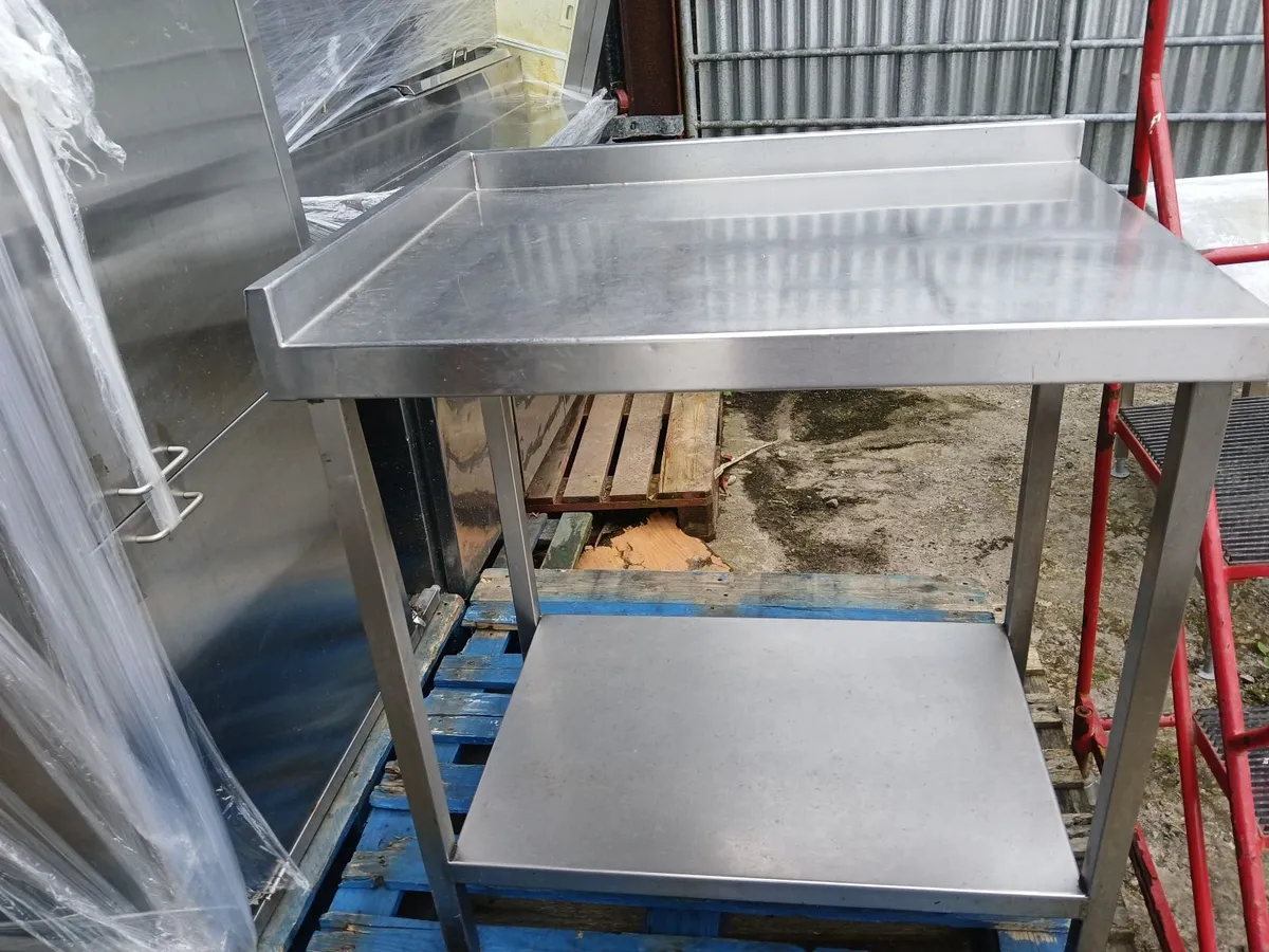 Staneless steel table x showroom delivered - Image 2