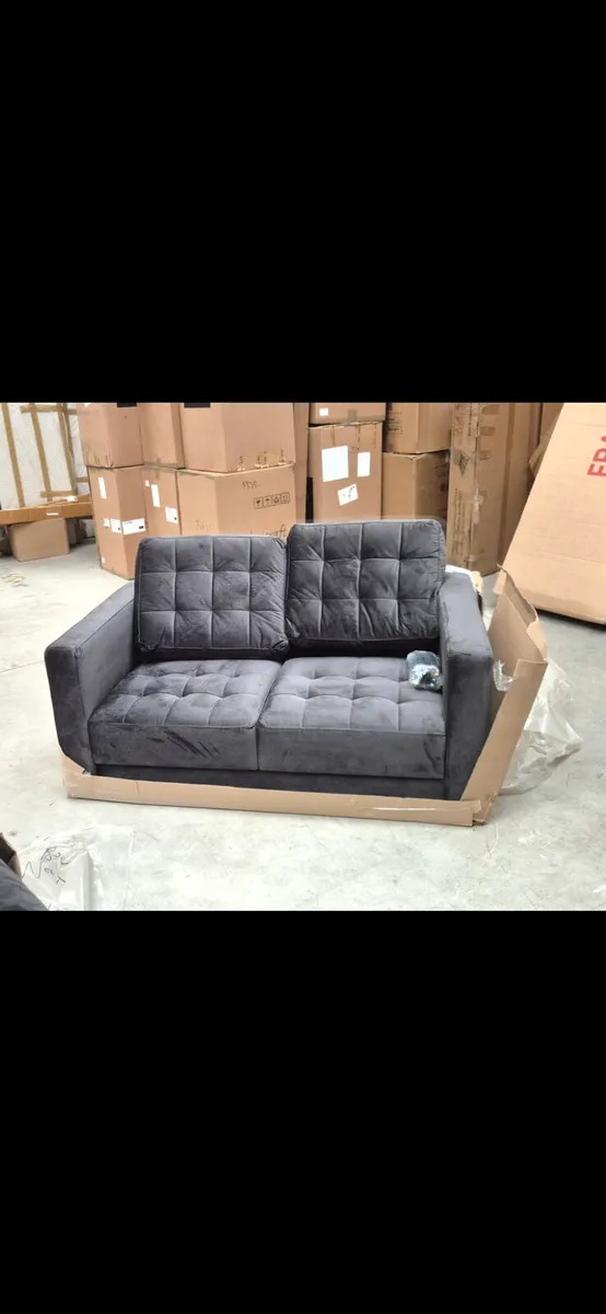 3+2 velvet suite ( brand new) - Image 3