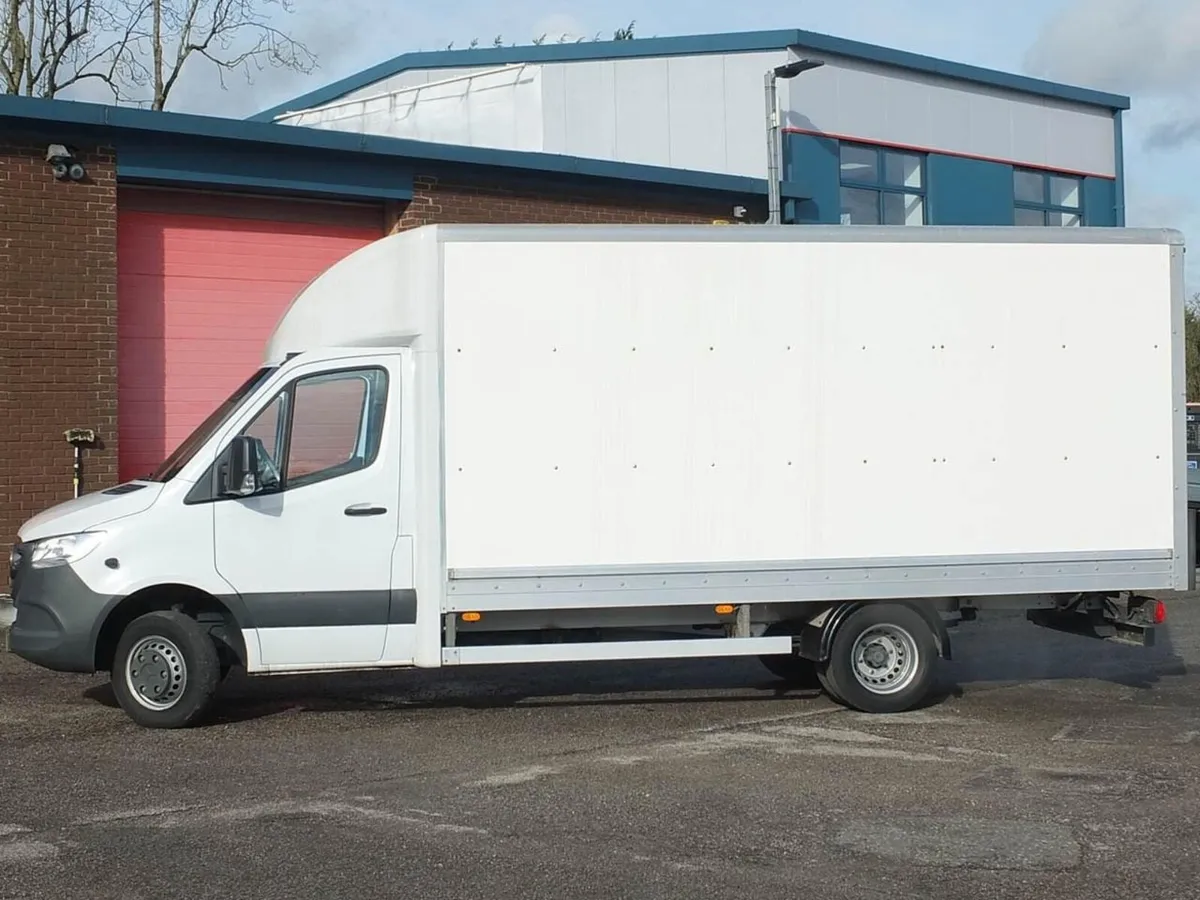 2022 Mercedes-Benz Sprinter Luton Box Van - Image 1