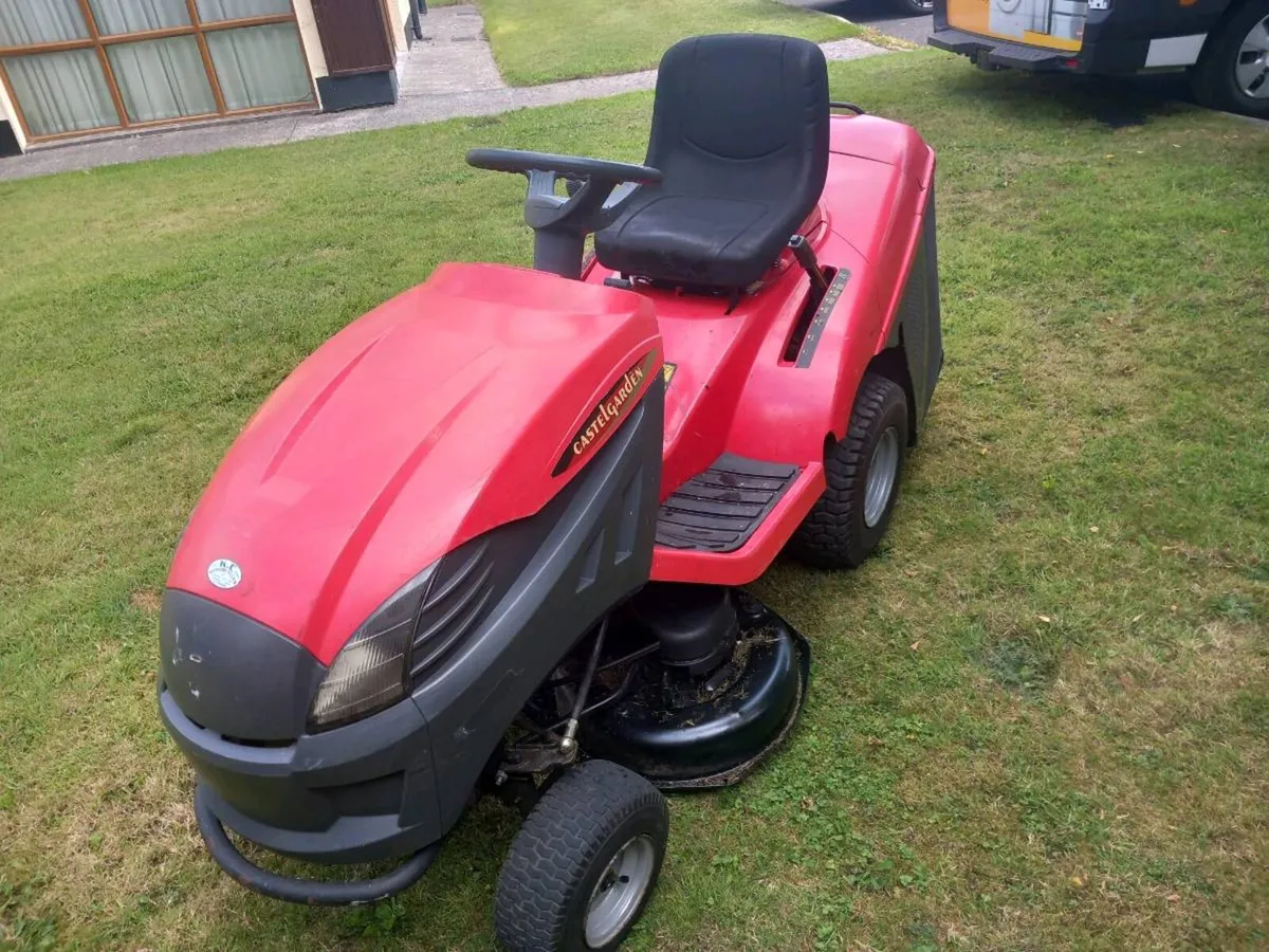 Ride on lawnmower - Image 2