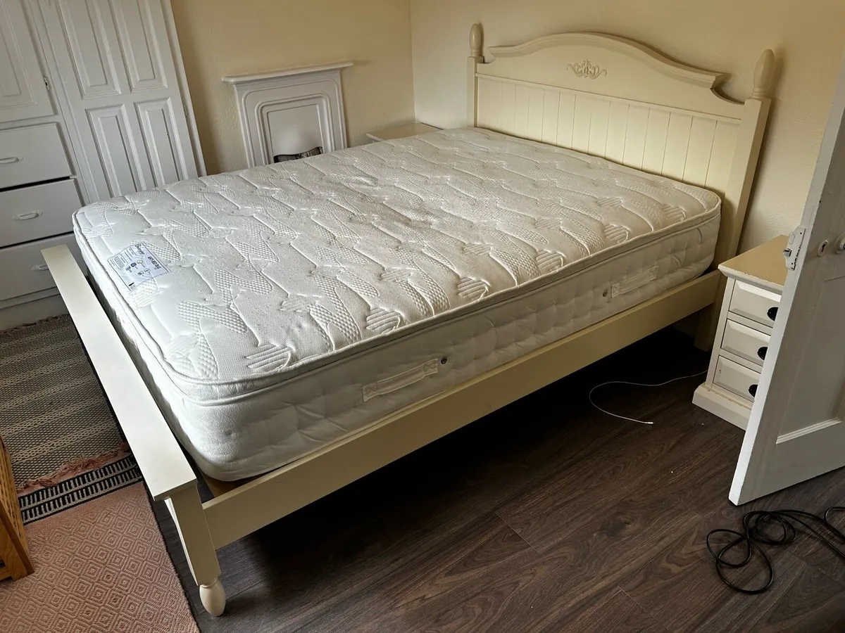 King size cream framed bed with mattress - Image 3