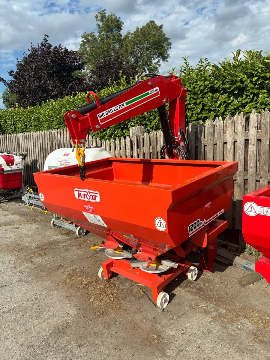 Fertiliser spreaders special offers - Image 2