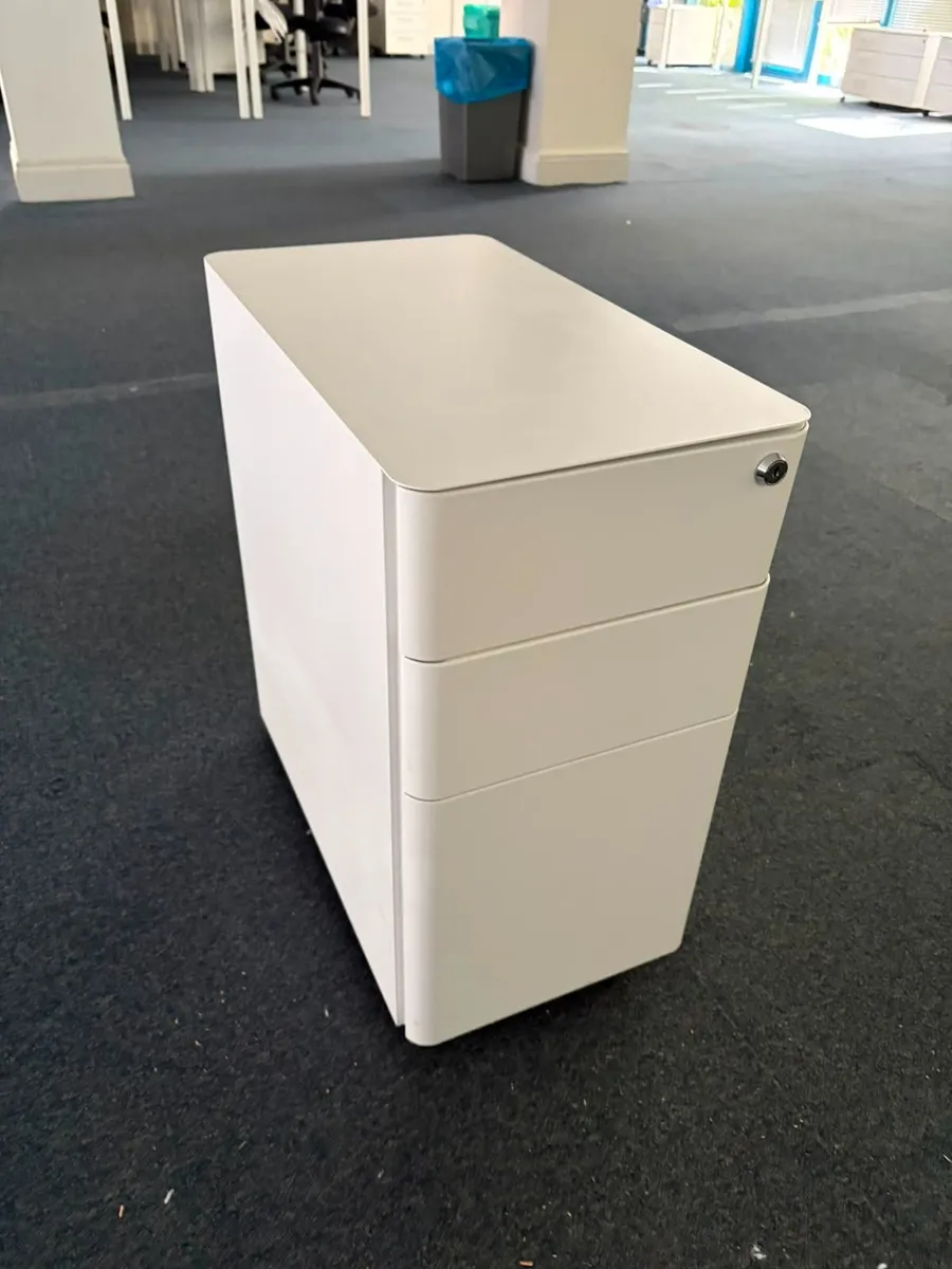 Large Office Furniture Clearance - Image 2