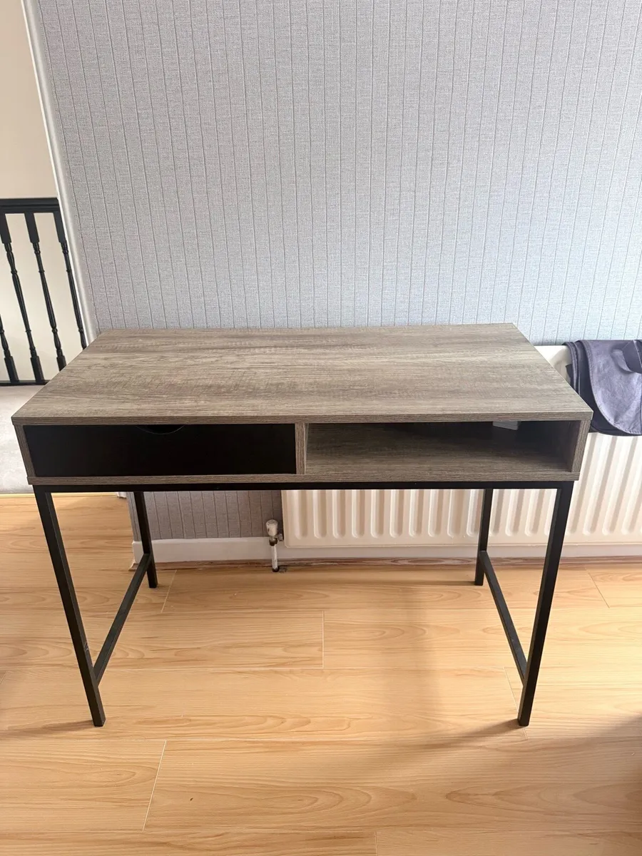 Desk - Image 1