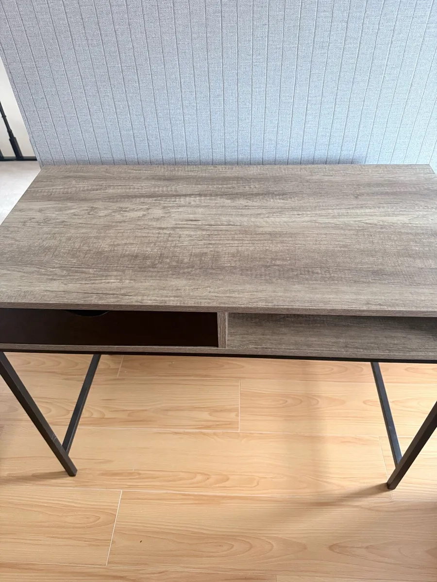 Desk - Image 2