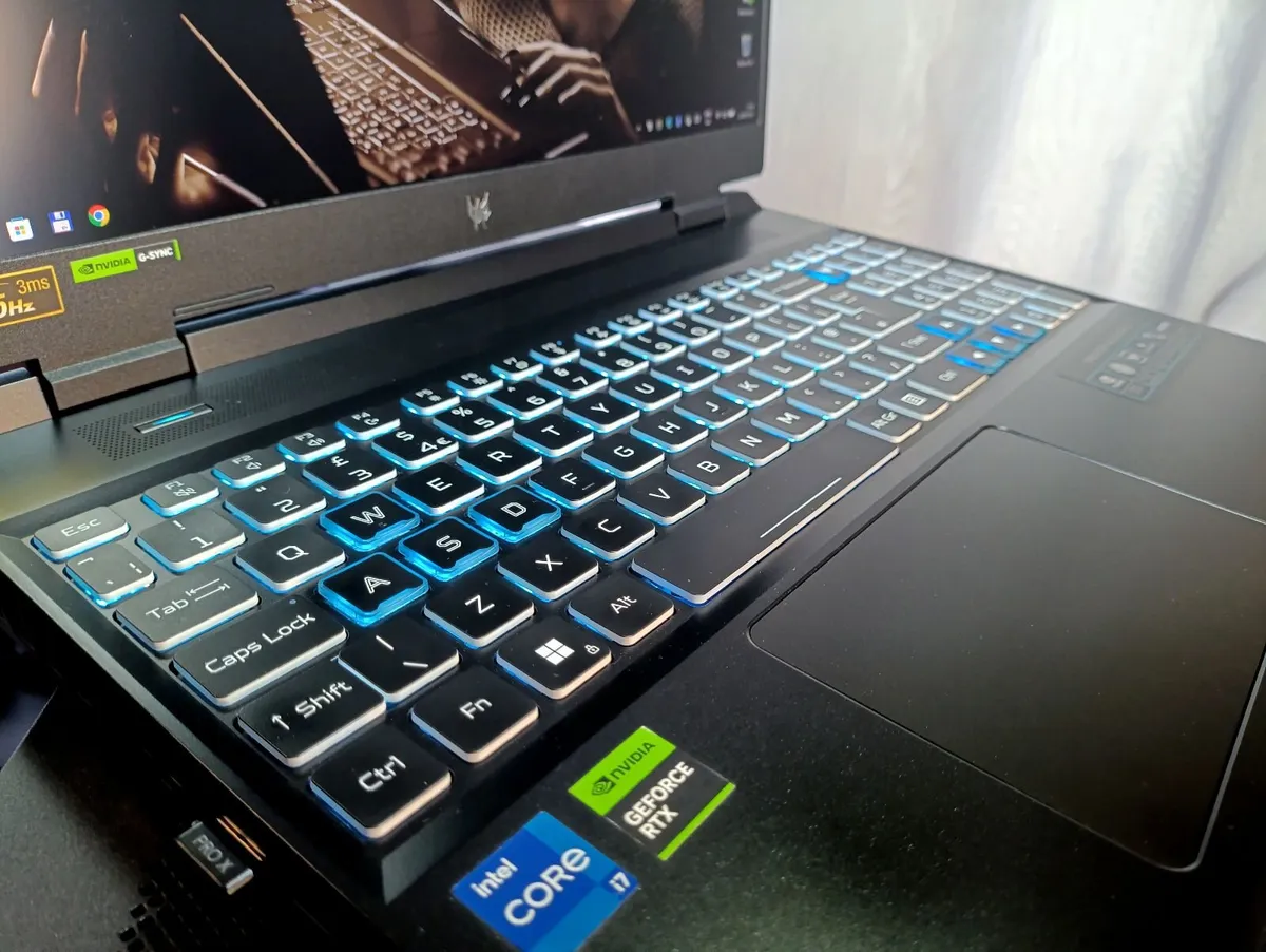 Gaming Laptop RTX 4070 / 16GB DDR5 / 1TB - Image 4
