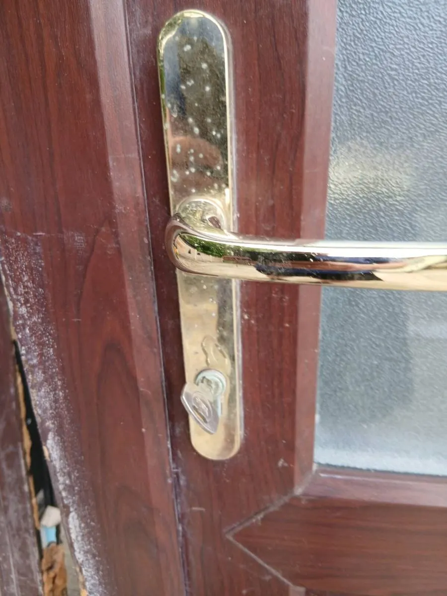 I am selling pvc door and window - Image 1