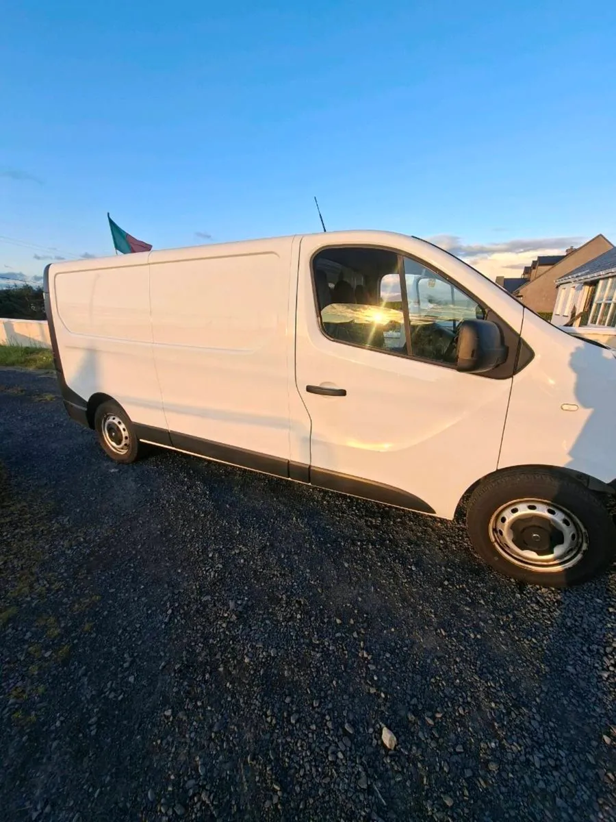 Van - Image 2