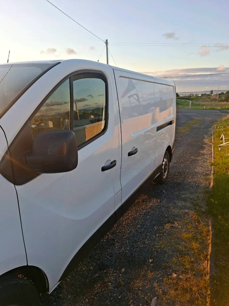 Van - Image 3