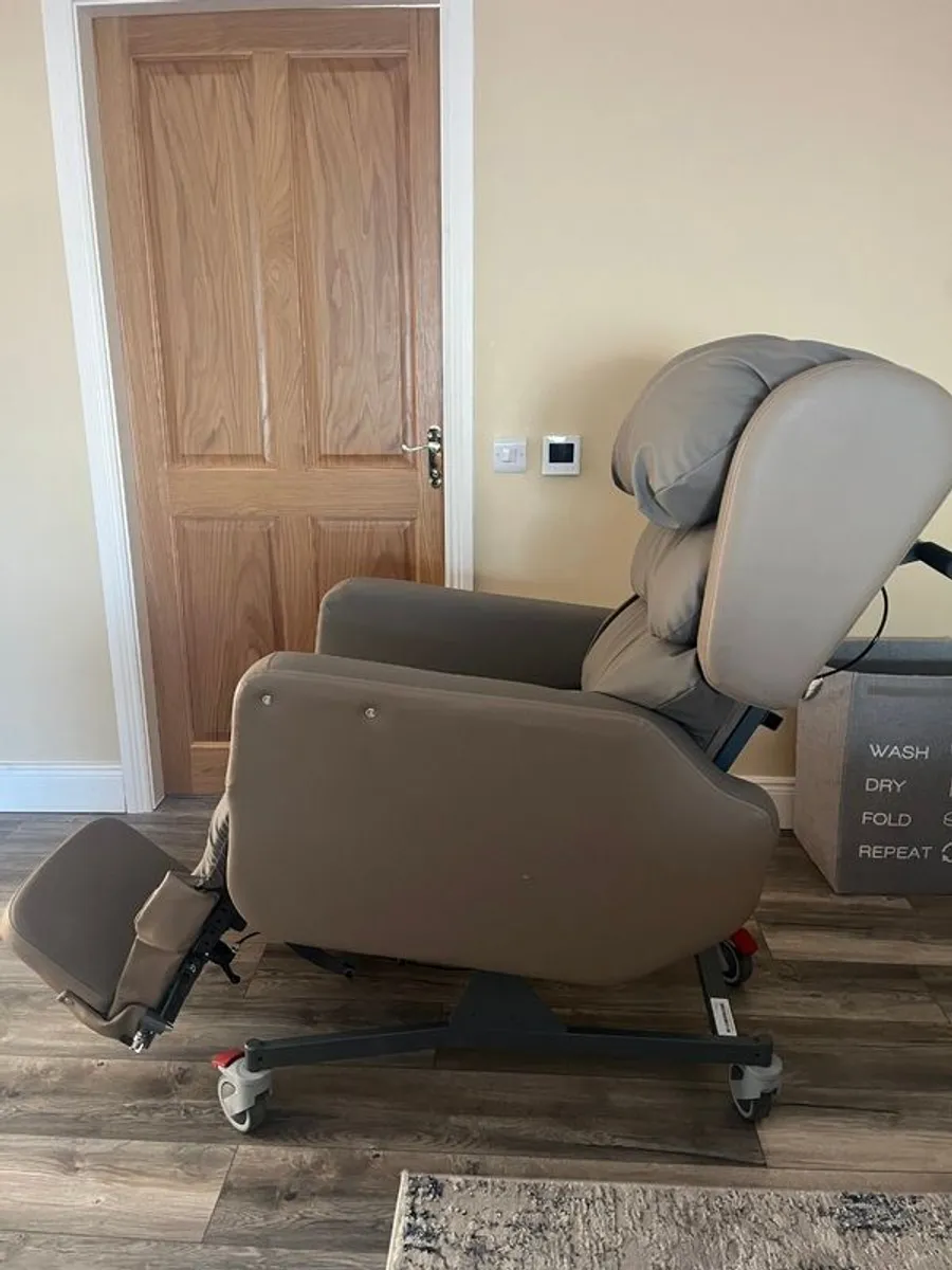 Mobility Chair - Image 4