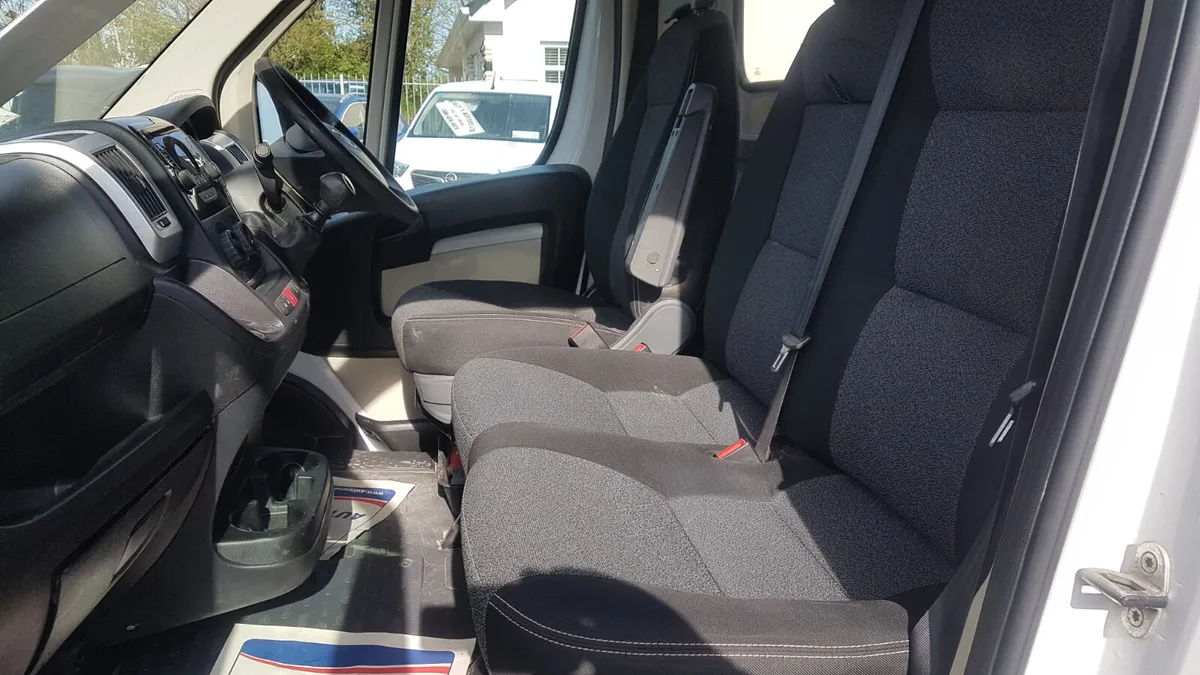 Fiat Ducato TIPPER 2018 LOW KM VAT INVOICE - Image 3