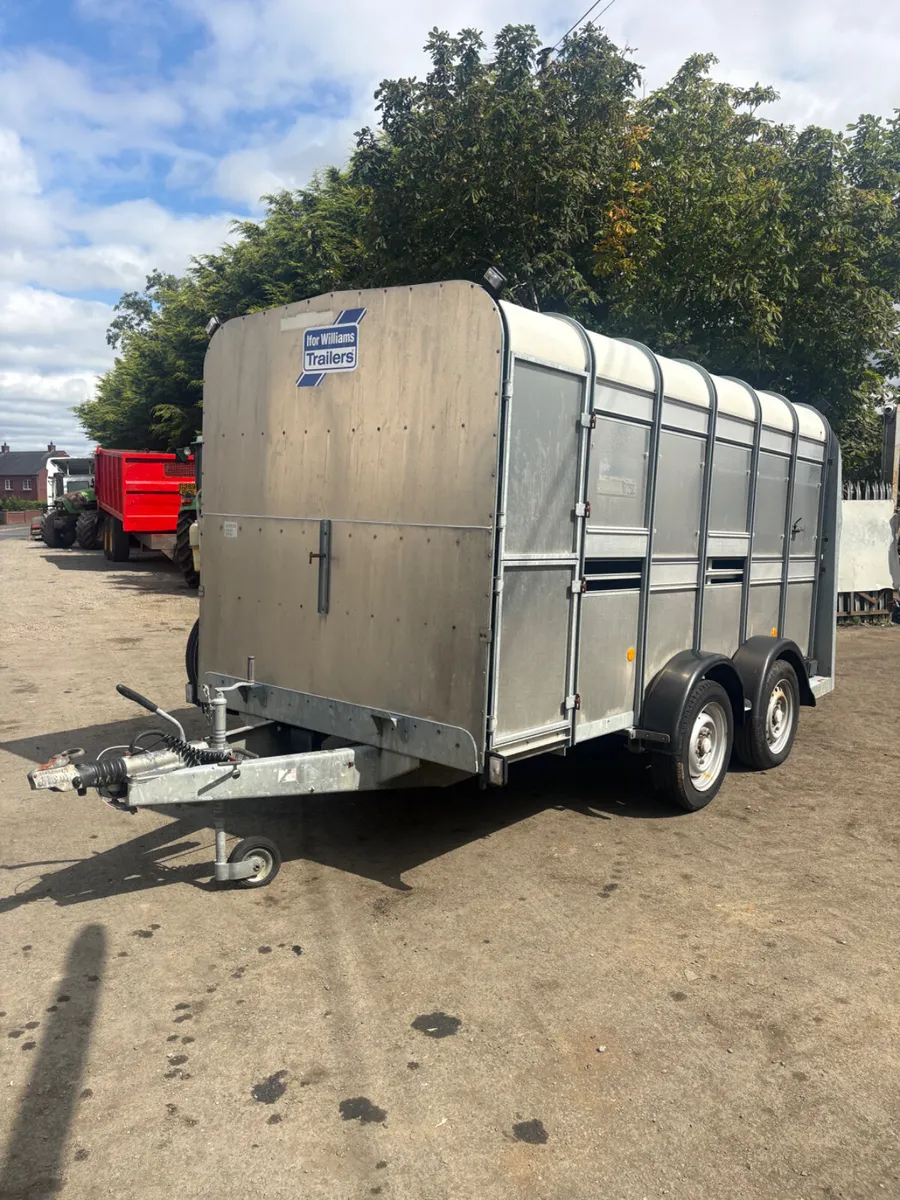 Ifor Williams 12ft cattle trailer - Image 1