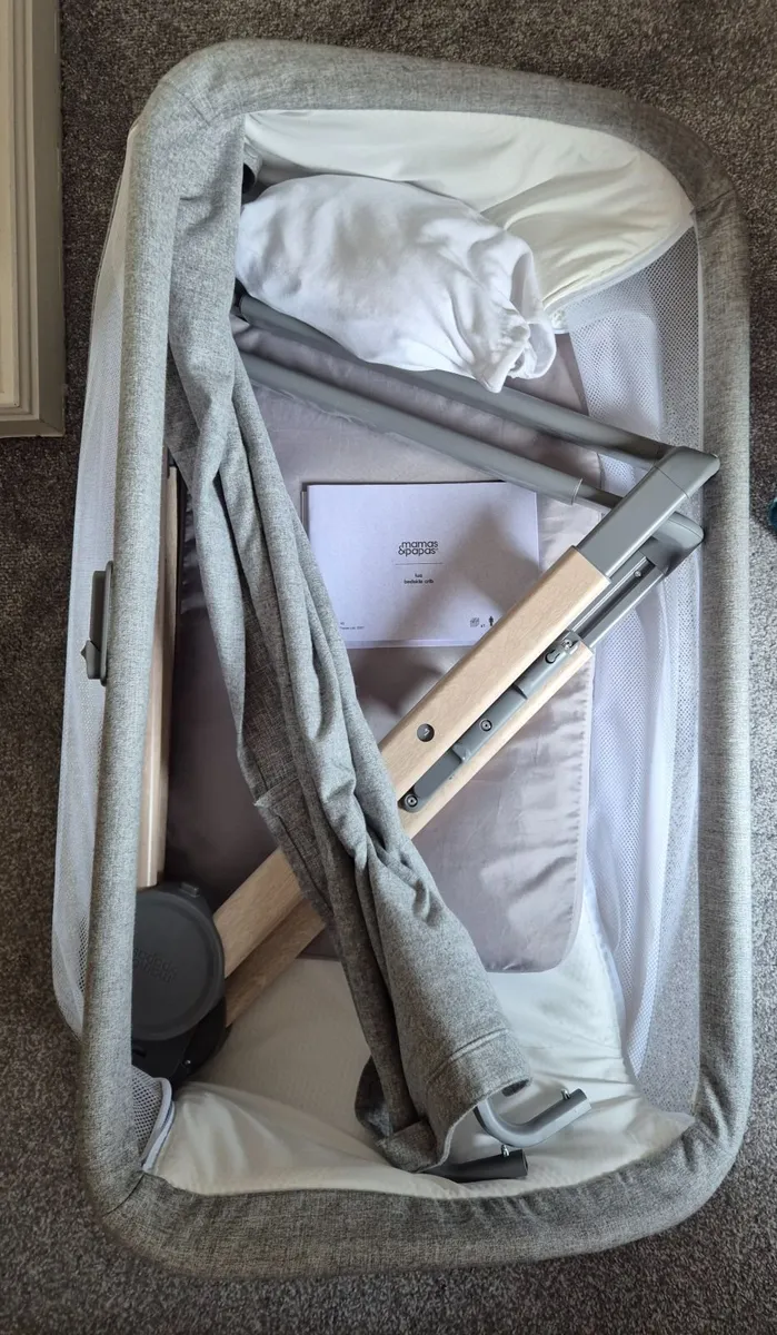 Mamas and Papas Lua Bedside Crib Grey - Image 4