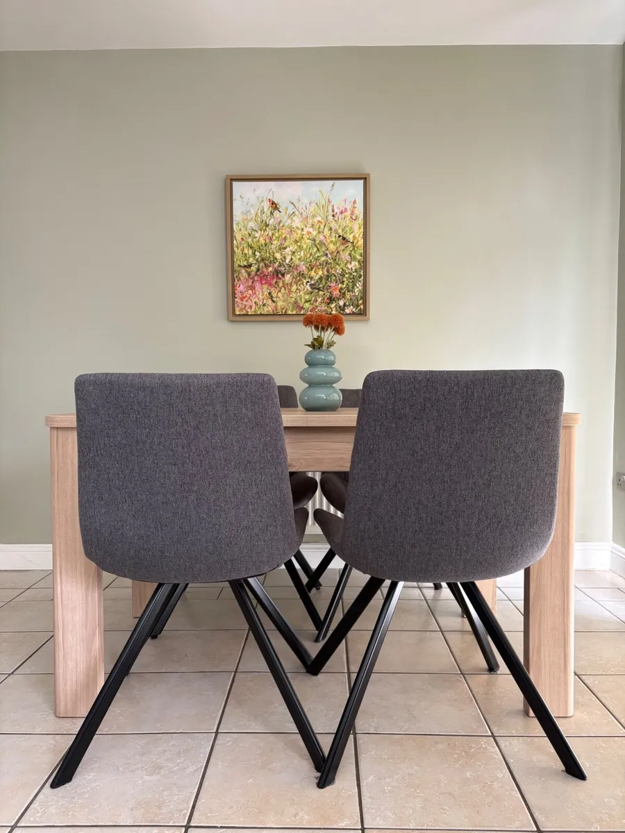 Dining table - Image 3
