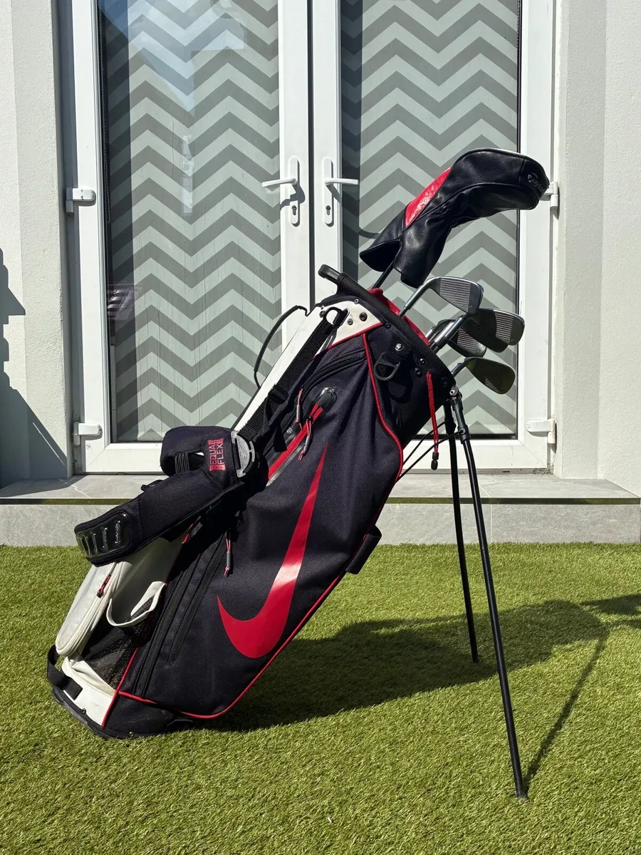 Golf Bag & Clubs - Image 1